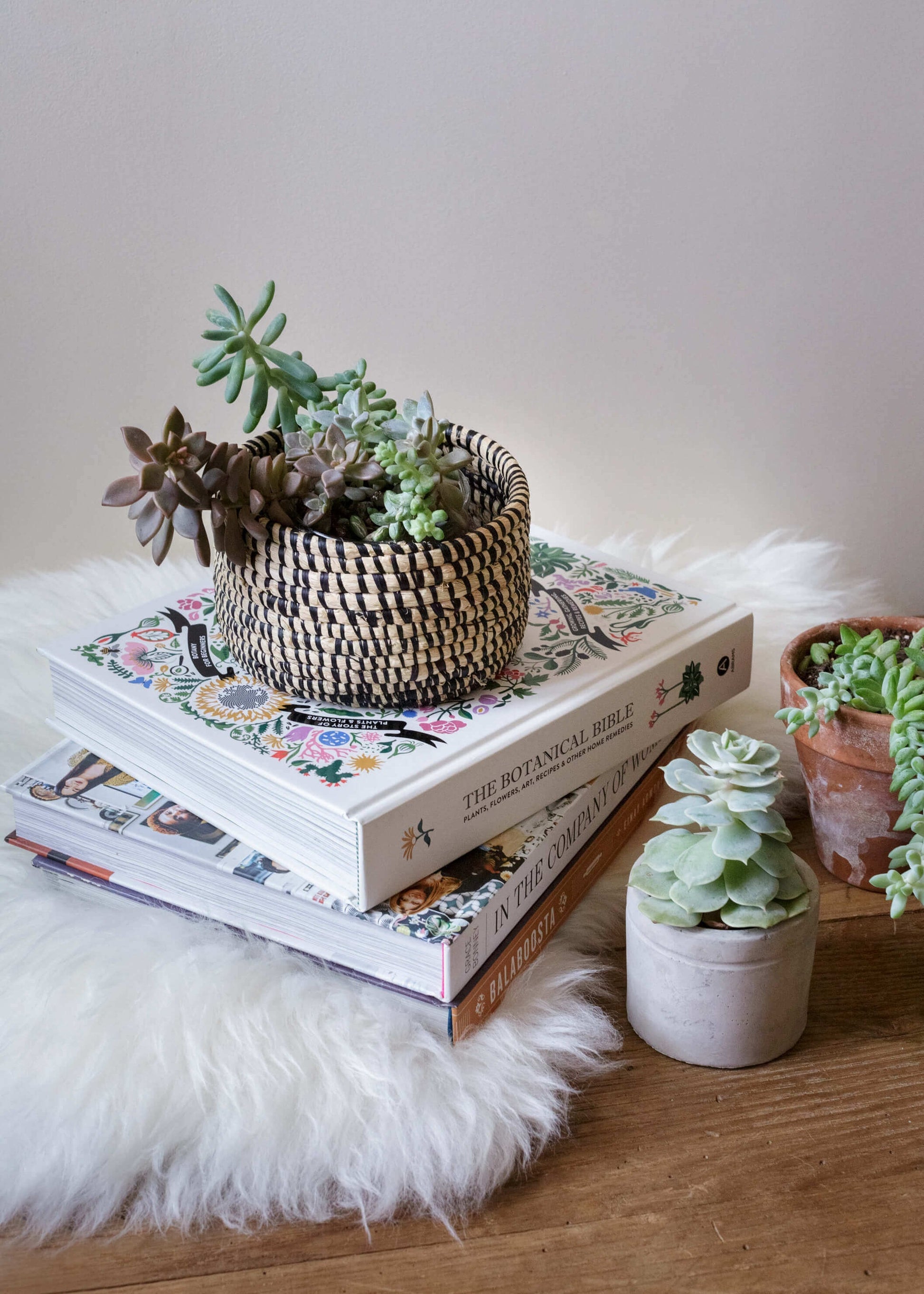 Small Raffia Basket