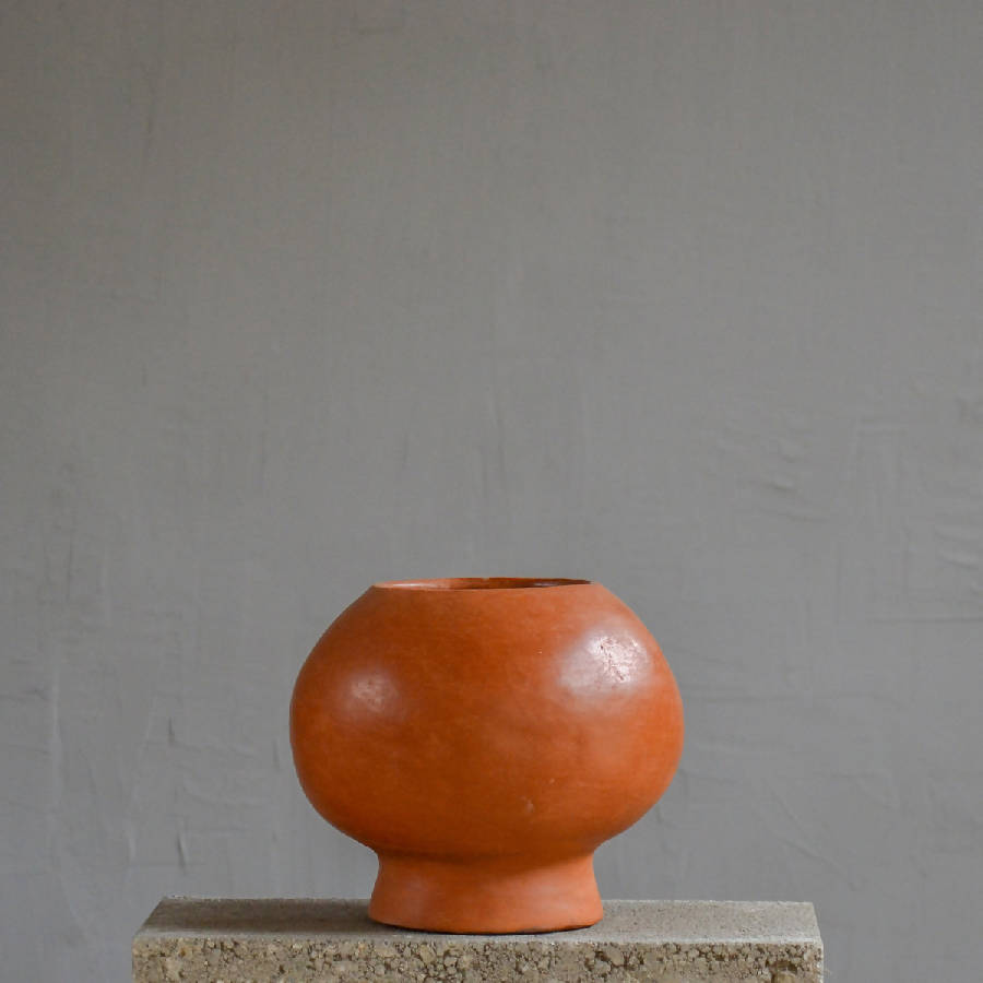 Trompo Terracotta Vase